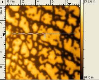 2-D изображение текстуры пластинки полимера с извлеченным профилем поверхности